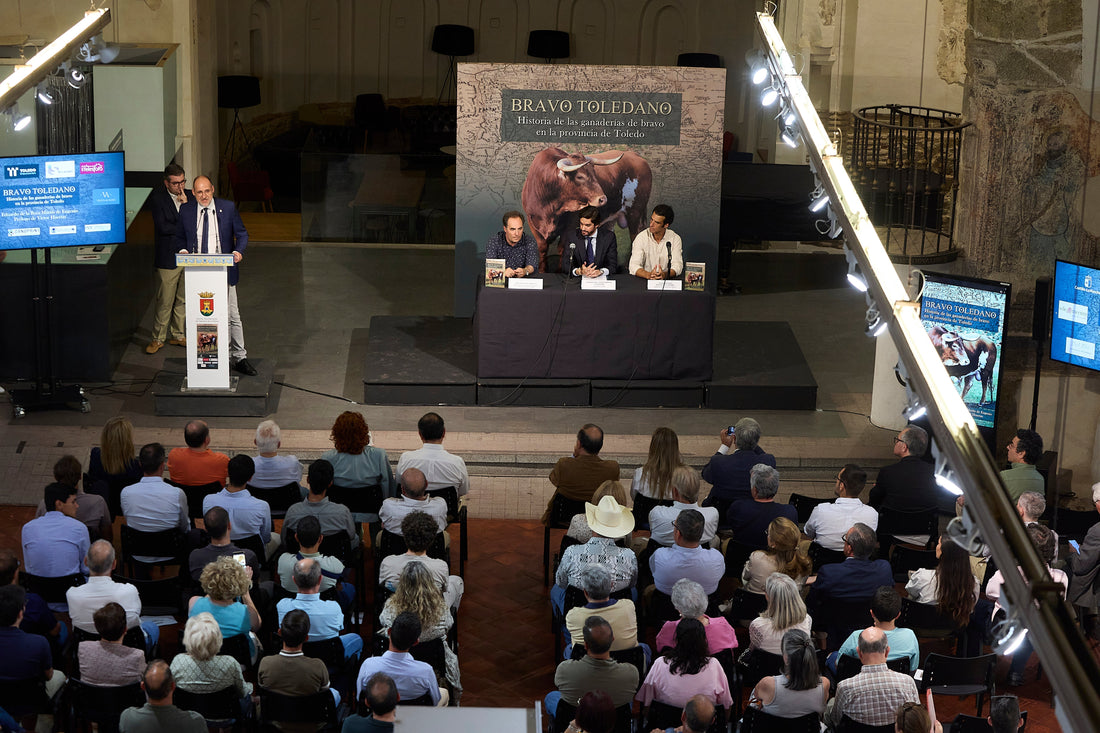 Triunfal presentación del libro “Bravo Toledano” en Talavera de la Reina