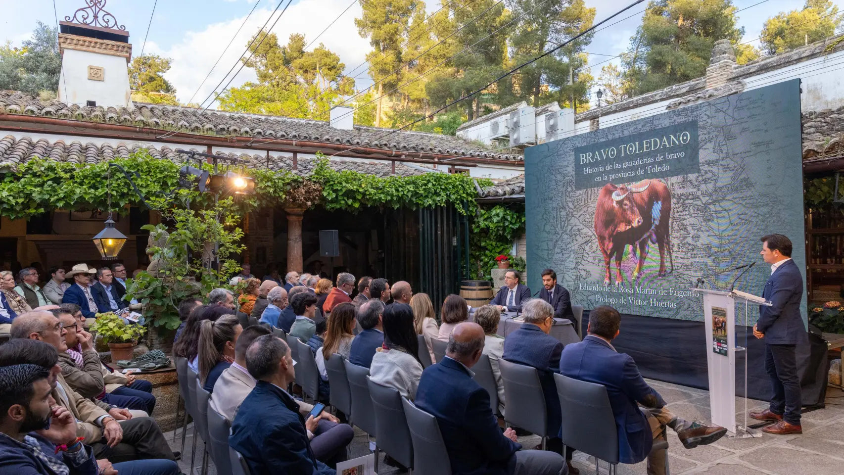 Gran éxito en la presentación del libro Bravo Toledano en Toledo